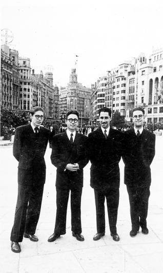 De izquierda a derecha: Carlos y Mariano Llobet Román, José María y Natalio Cruz Román
